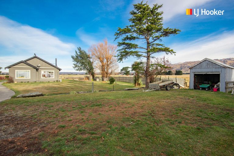 Photo of property in 6189 Middlemarch-sutton Road, Middlemarch, 9597