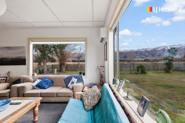 Photo of property in 6189 Middlemarch-sutton Road, Middlemarch, 9597