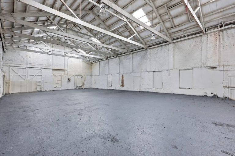 Photo of property in 43 Bathgate Street, South Dunedin, Dunedin, 9012