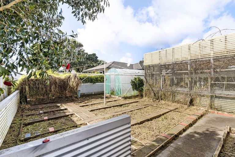 Photo of property in 63 Morley Street, New Plymouth, 4310