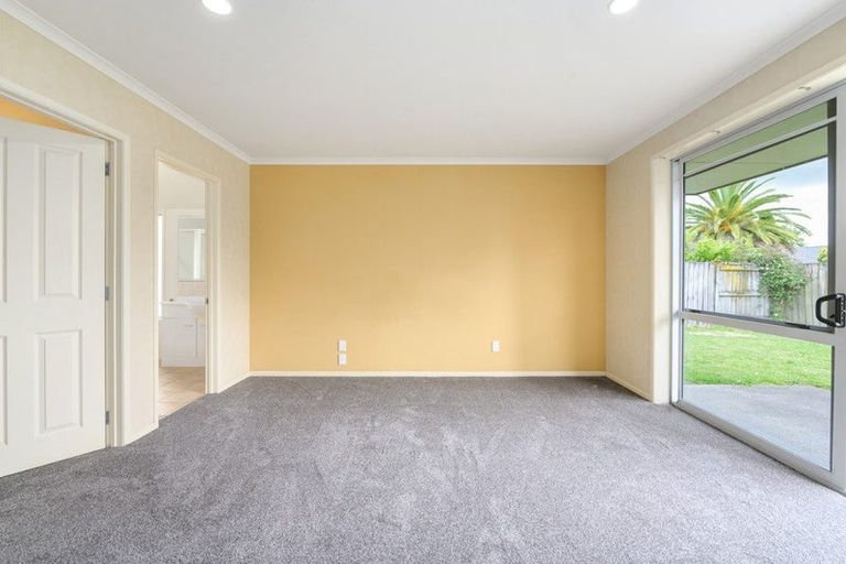Photo of property in 19 Innswood Place, Rototuna North, Hamilton, 3210