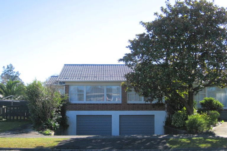 Photo of property in 27 Chedworth Avenue, Chedworth, Hamilton, 3210