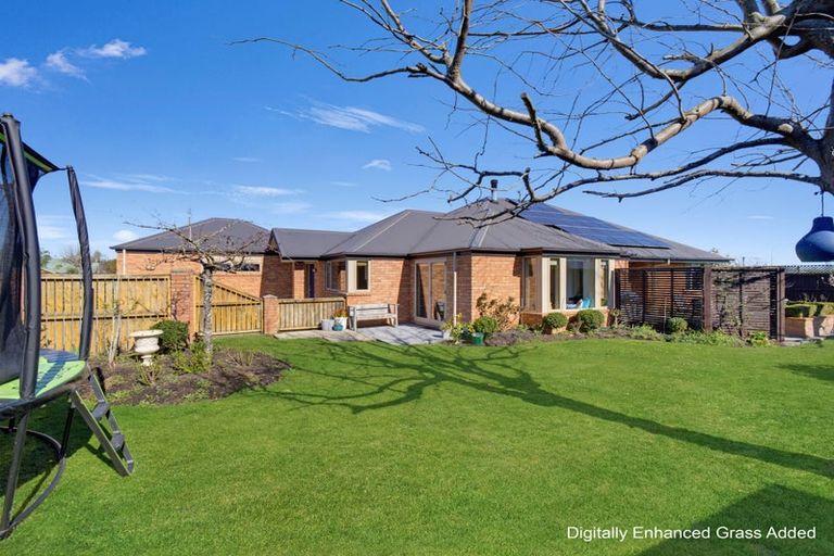Photo of property in 33 Panckhurst Drive, Woodend, 7610