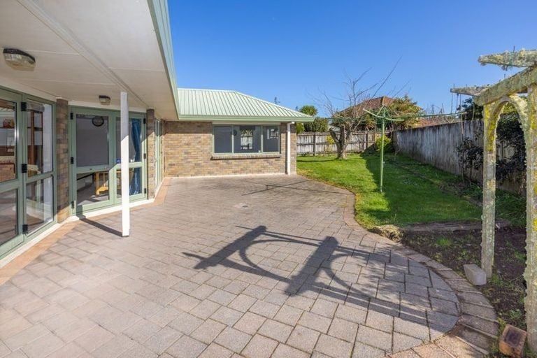 Photo of property in 14 Halcione Close, Flagstaff, Hamilton, 3210