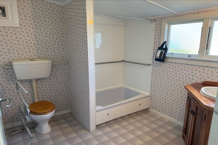 Photo of property in 33 Leonard Street, Waimate, 7924