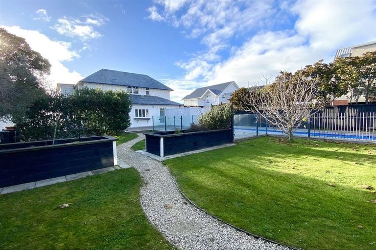 Photo of property in 100 Esplanade, Sumner, Christchurch, 8081
