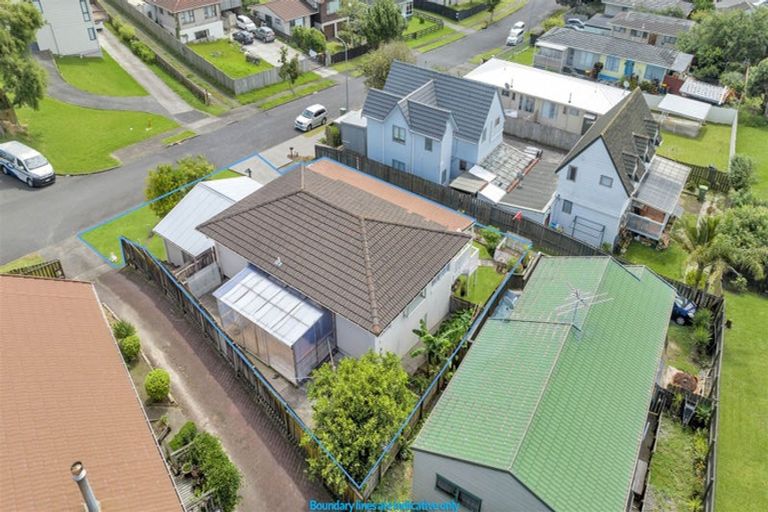 Photo of property in 1/10 Sentosa Place, Clover Park, Auckland, 2019