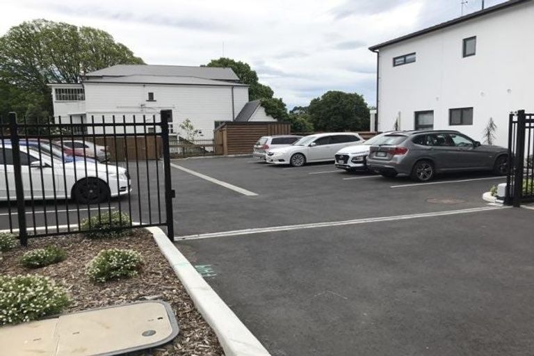 Photo of property in 10/69 Suva Street, Upper Riccarton, Christchurch, 8041