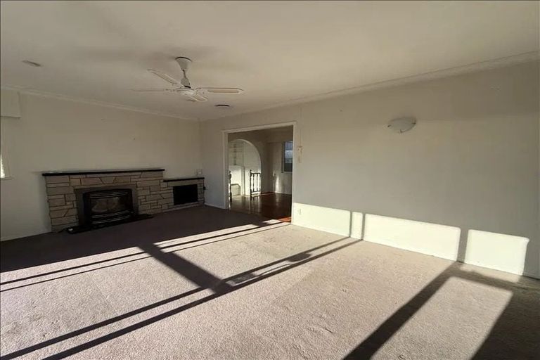 Photo of property in 19 Samuel Place, Queenwood, Hamilton, 3210