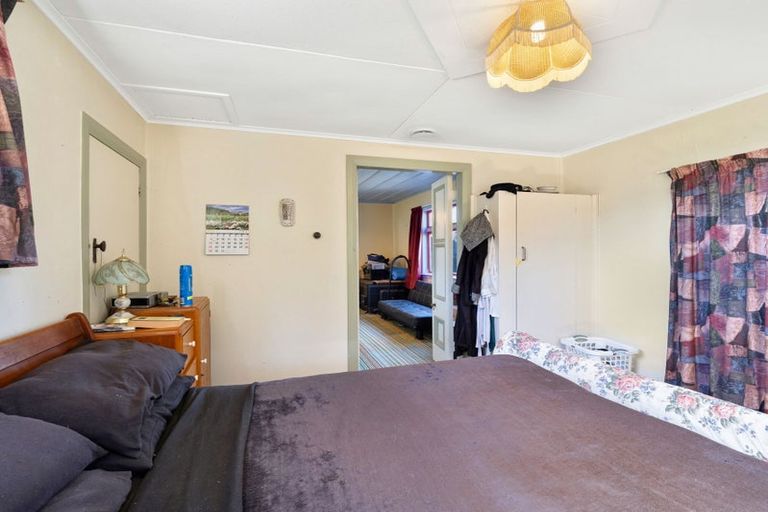 Photo of property in 2828 State Highway 1, Sanson, Palmerston North, 4479