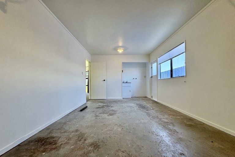 Photo of property in 2/38 Myers Road, Manurewa East, Auckland, 2102