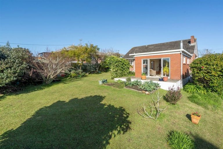 Photo of property in 25 Beatrice Avenue, Hillcrest, Auckland, 0627