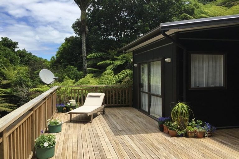 Photo of property in 25 Kennedy Avenue, Forrest Hill, Auckland, 0620