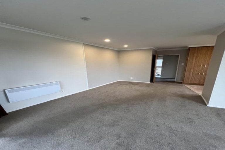 Photo of property in 1/17 Aberfoyle Place, Parklands, Christchurch, 8083