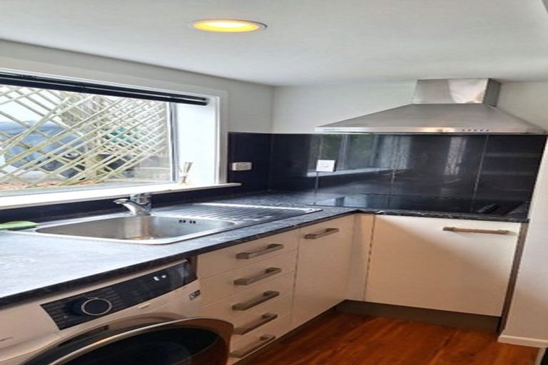 Photo of property in 296 Karori Road, Karori, Wellington, 6012