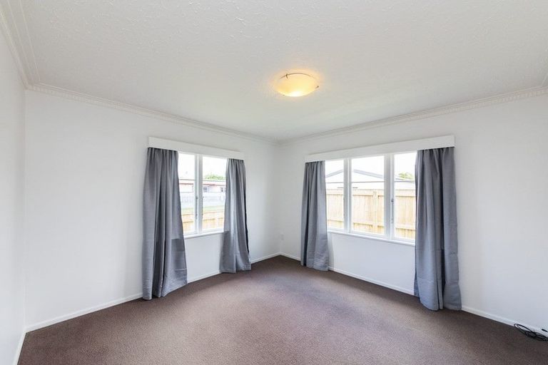 Photo of property in 1 Ferndale Place, Feilding, 4702