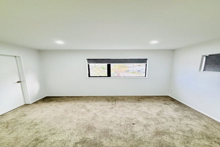 Photo of property in 1/2 Smiths Avenue, Papakura, 2110