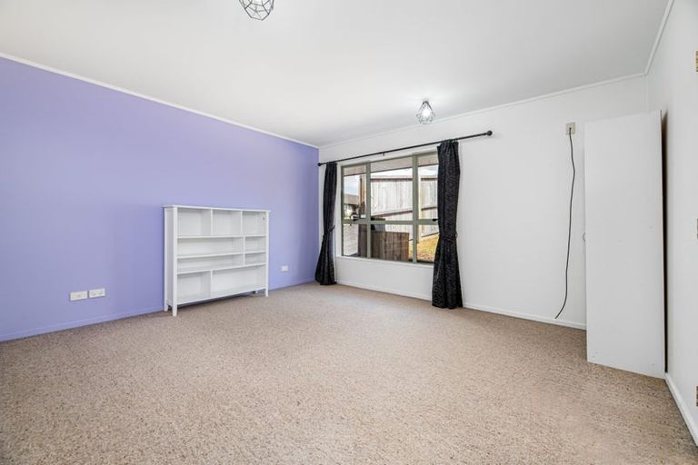 Photo of property in 30 Legacy Drive, Henderson, Auckland, 0612