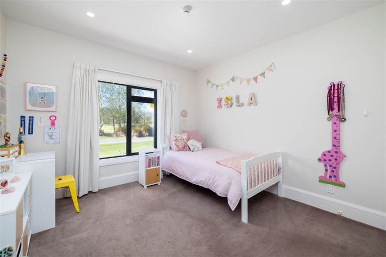 Photo of property in 33 Birchdale Place, Ohoka, Kaiapoi, 7692