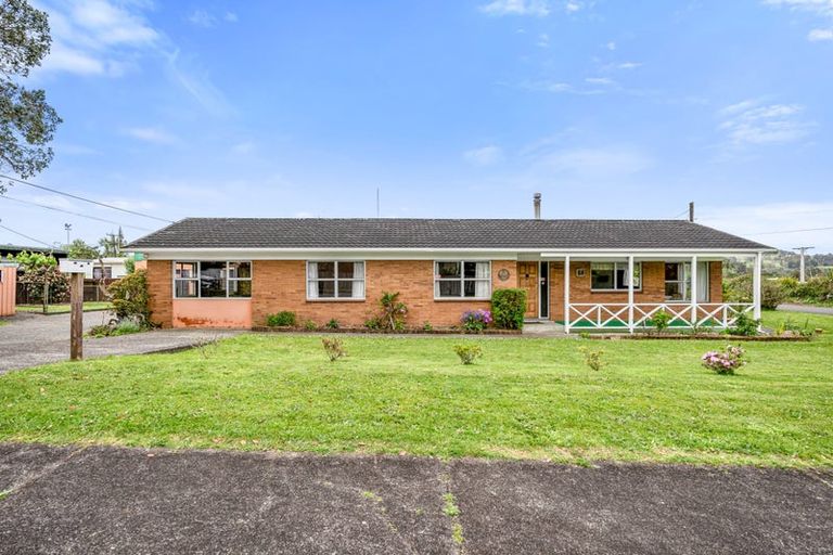 Photo of property in 2 Beverley Crescent, Maungatapere, Whangarei, 0179