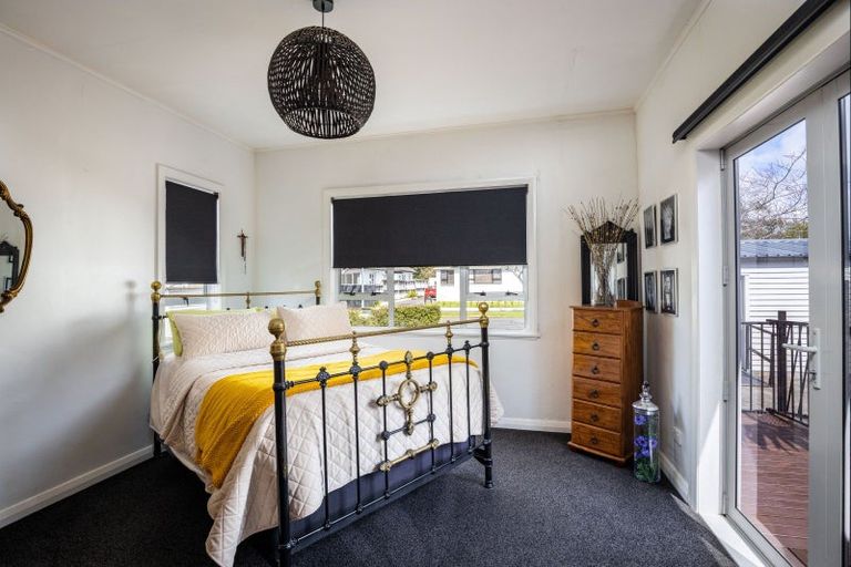 Photo of property in 17 Exeter Street, Brooklands, New Plymouth, 4310