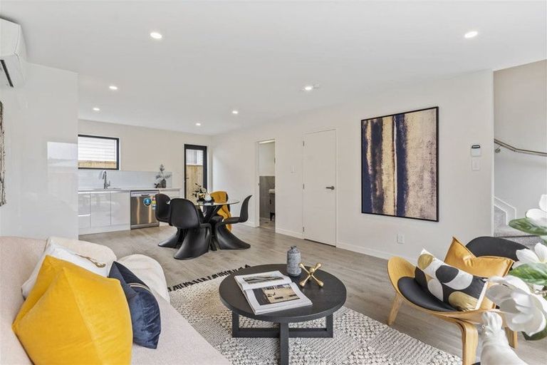 Photo of property in 4/62 Smythe Road, Henderson, Auckland, 0612