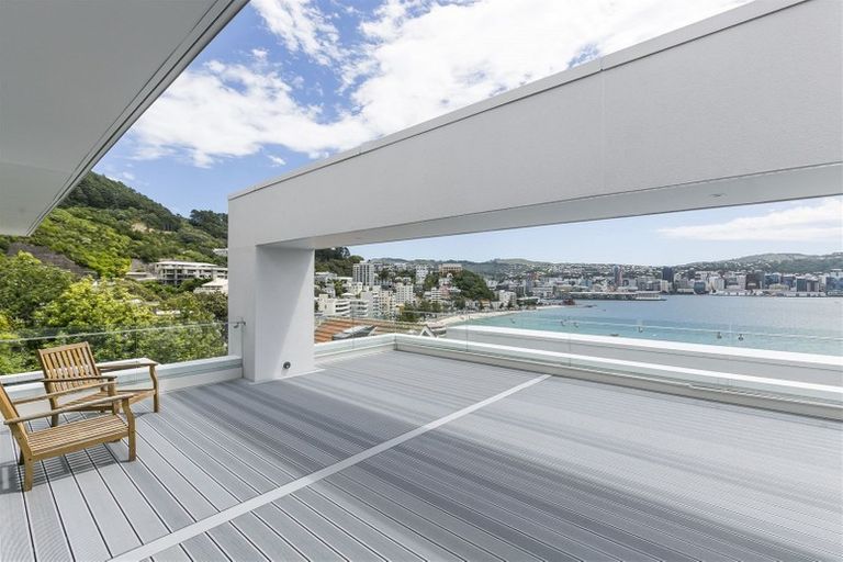 Photo of property in 6/308 Oriental Parade, Oriental Bay, Wellington, 6011