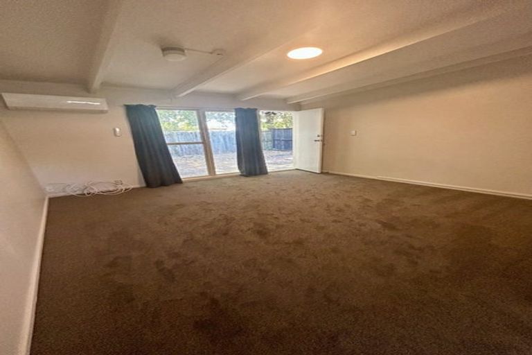 Photo of property in 1/17 Glengarry Road, Glen Eden, Auckland, 0602