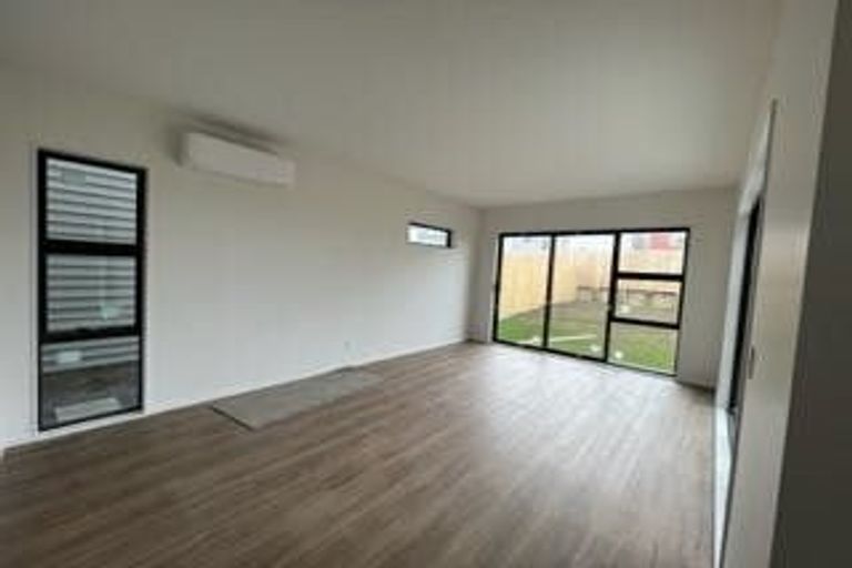 Photo of property in 30 Pilot Drive, Hobsonville, Auckland, 0616