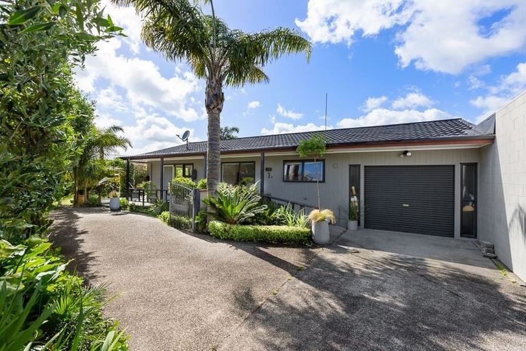 Photo of property in 3b Lillian Place, Orewa, 0931