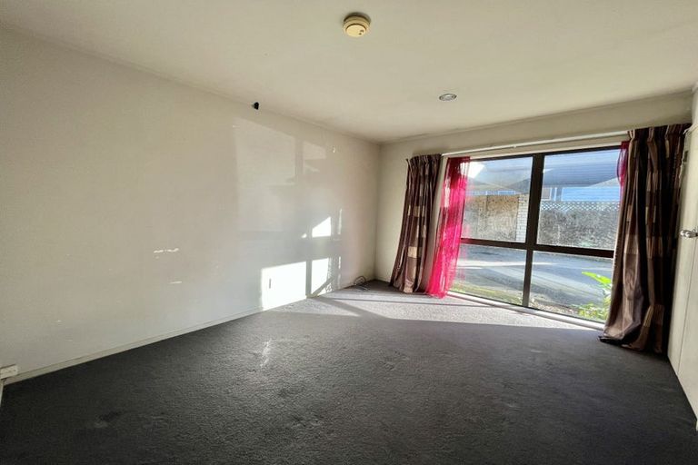 Photo of property in 9 Everglade Drive, Goodwood Heights, Auckland, 2105