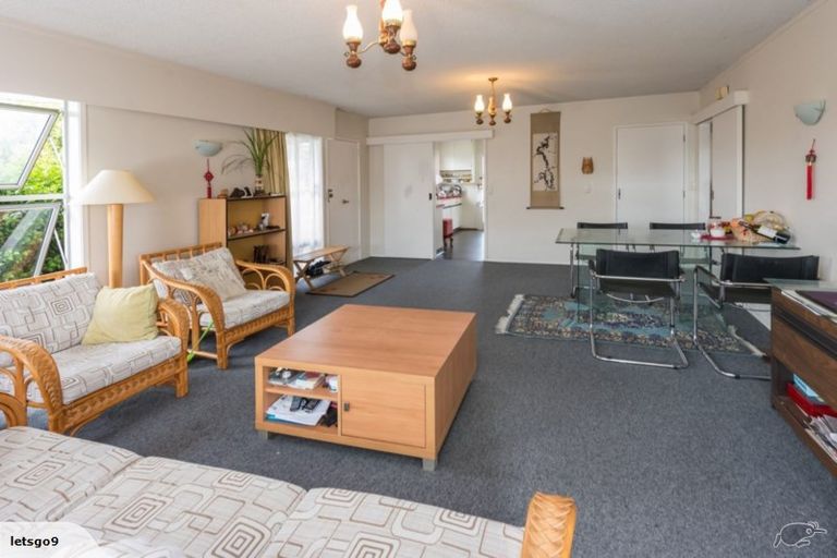 Photo of property in 2/62 Uxbridge Road, Mellons Bay, Auckland, 2014