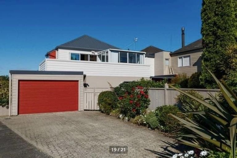 Photo of property in 95 Wikiriwhi Crescent, Awapuni, Palmerston North, 4412