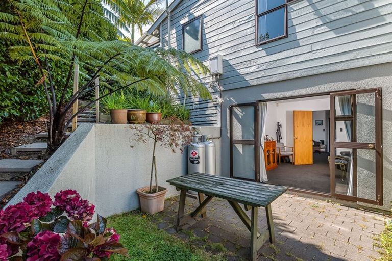 Photo of property in 12 Da Vinci Place, West Harbour, Auckland, 0618