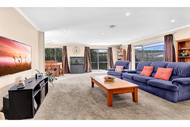 Photo of property in 15 Bunting Place, Woodend, 7610