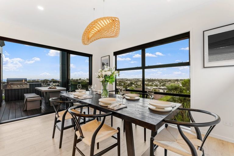 Photo of property in 20 Woodridge Drive, Stanmore Bay, Whangaparaoa, 0932