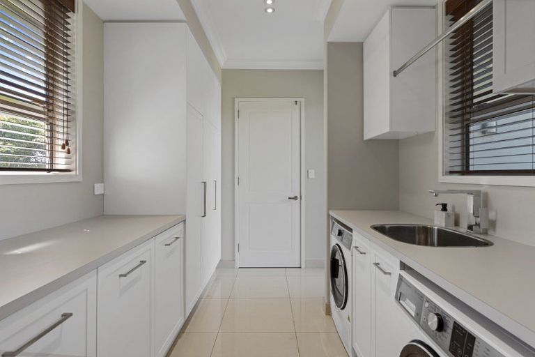 Photo of property in 7 Westall Lane, Avonhead, Christchurch, 8042