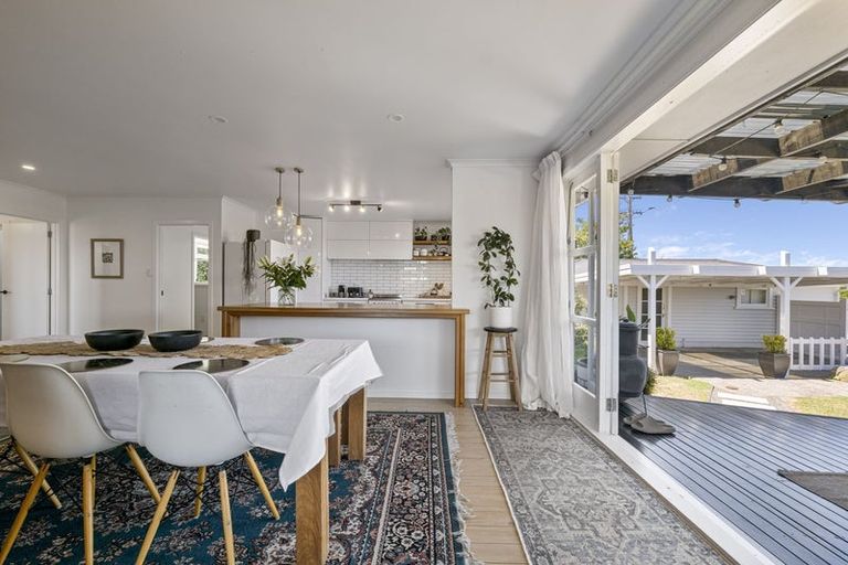 Photo of property in 57 Longfellow Road, Opunake, 4616