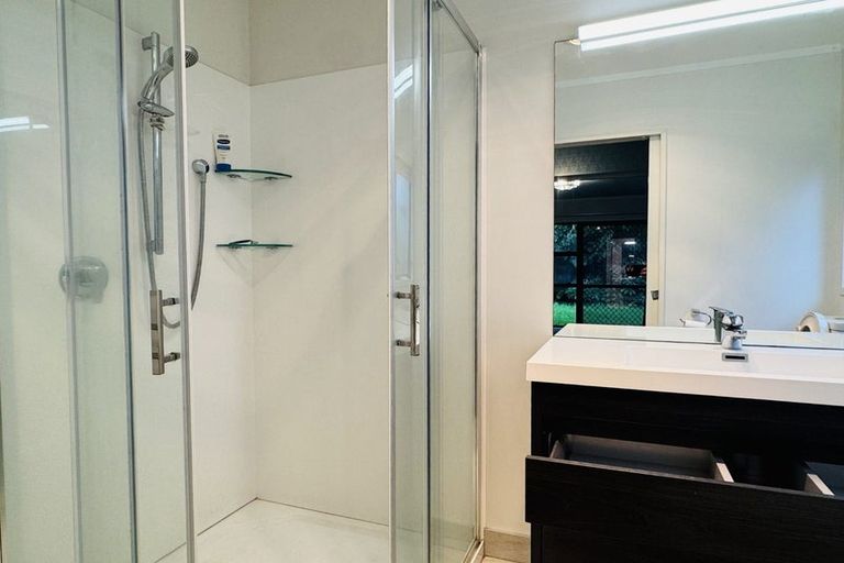 Photo of property in 27 Northpark Avenue, Northpark, Auckland, 2013
