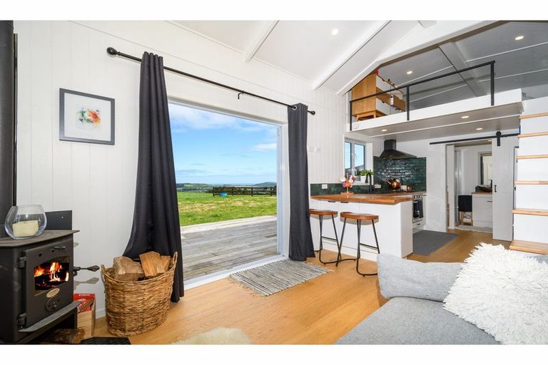 Photo of property in 361c Muriwai Valley Road, Muriwai, 0881