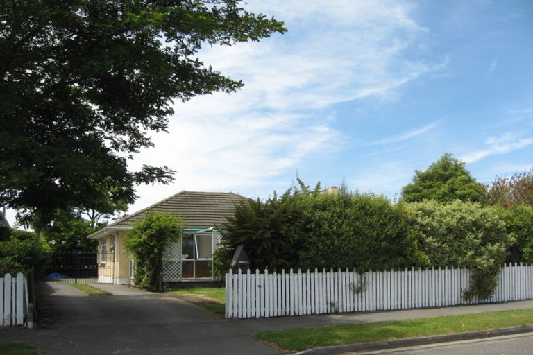 Photo of property in 20 Pembroke Street, Avondale, Christchurch, 8061