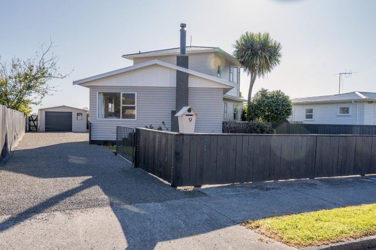 Photo of property in 9 Featherston Street, Levin, 5510