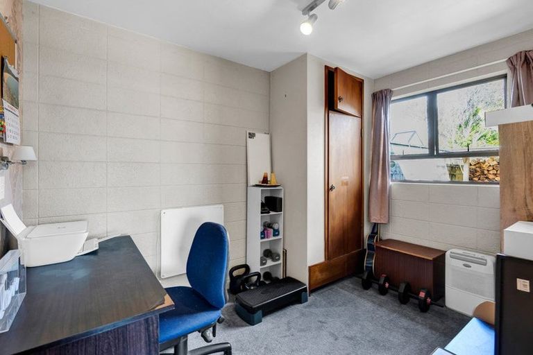 Photo of property in 5 Pokaka Place, Inglewood, 4330