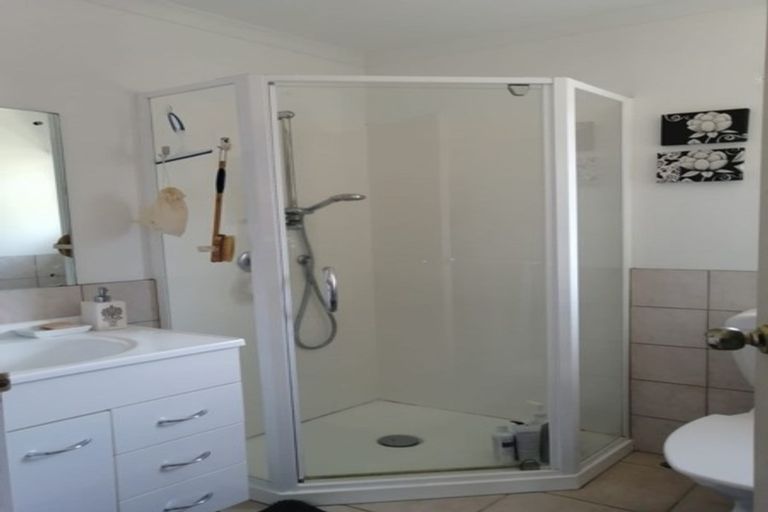 Photo of property in 1/31 Becroft Drive, Forrest Hill, Auckland, 0620