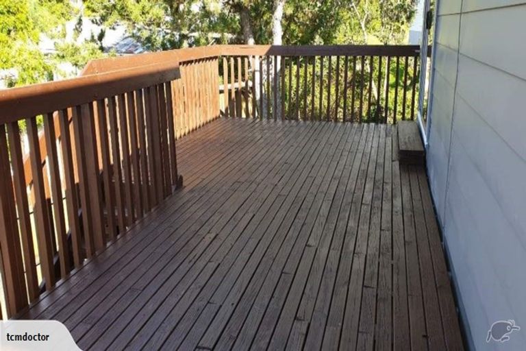 Photo of property in 68 Awaroa Road, Sunnyvale, Auckland, 0612