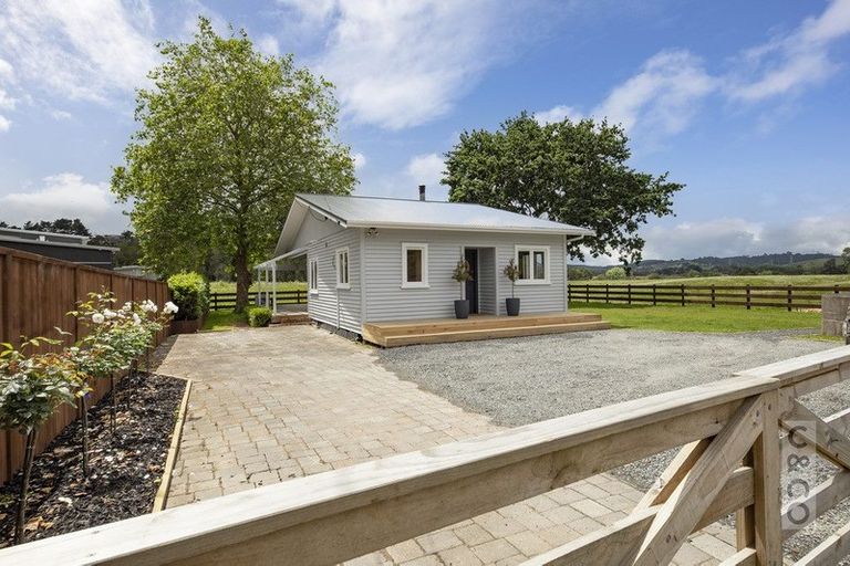 Photo of property in 1082 Old North Road, Waimauku, 0882