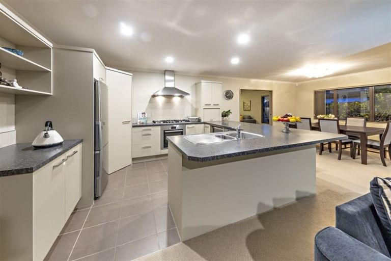 Photo of property in 27 Malahide Drive, Flat Bush, Auckland, 2019