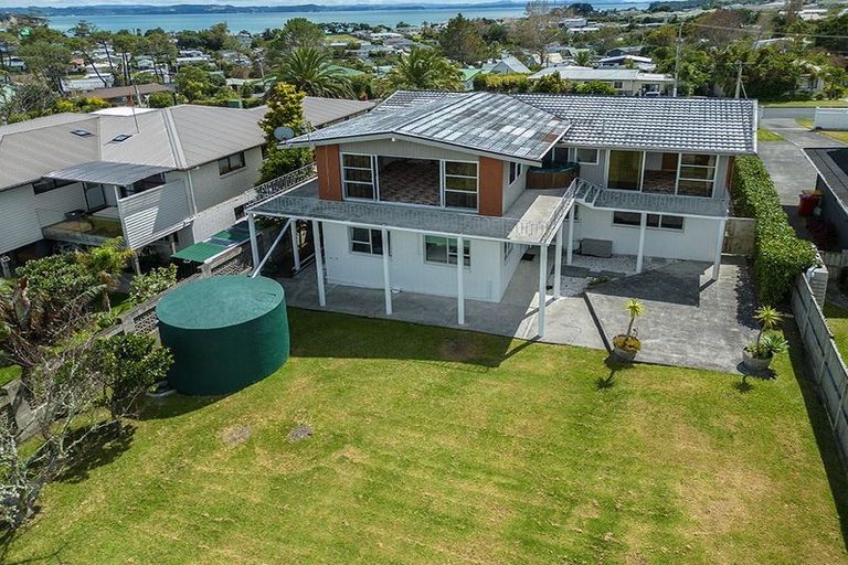 Photo of property in 27 Tiri Road, Manly, Whangaparaoa, 0930