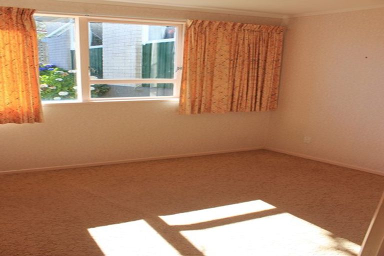 Photo of property in 5a Reese Jones Grove, Maungaraki, Lower Hutt, 5010