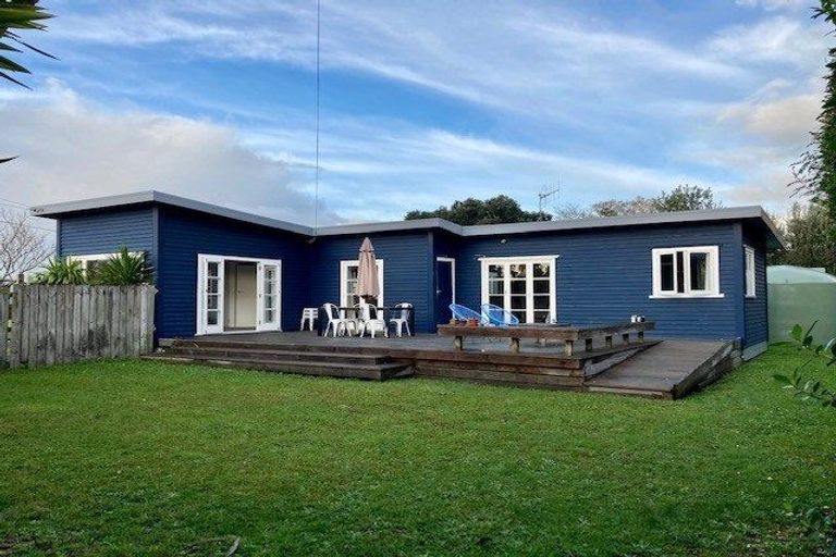 Photo of property in 6 Insley Street, Mangawhai, 0505